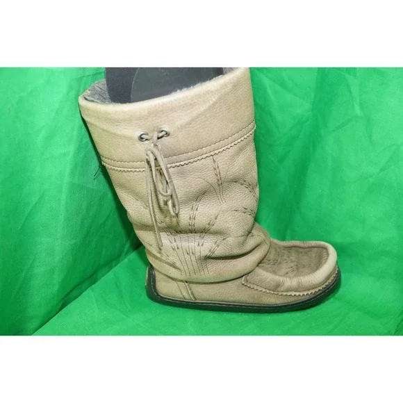 Mannitobah Mukluks Womens Boots Tan Leather Size US Womens 5 - Picture 8 of 9